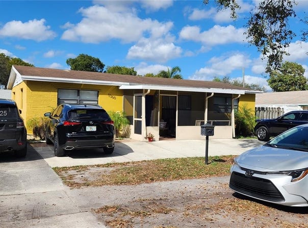 1360 N 73rd Way, Hollywood, FL 33024