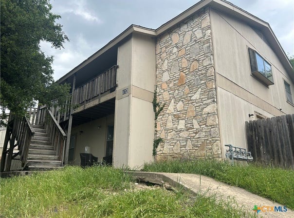 813 Bracewood Circle, San Marcos, TX 78666