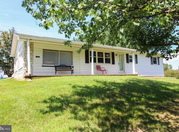 721 READUS ROAD, EDINBURG, VA 22824