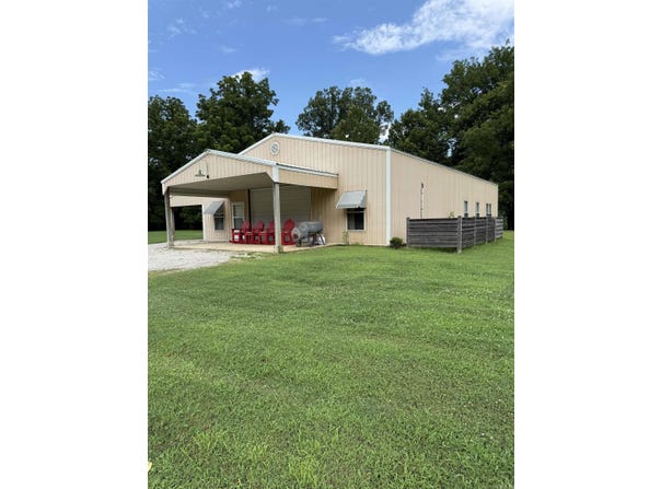 2617 Shipps Drive, Norfork, AR 72658