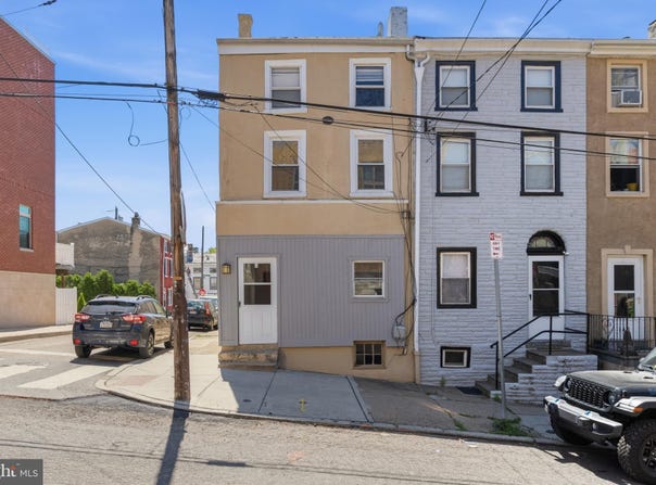 147 GREEN Lane, PHILADELPHIA, PA 19127