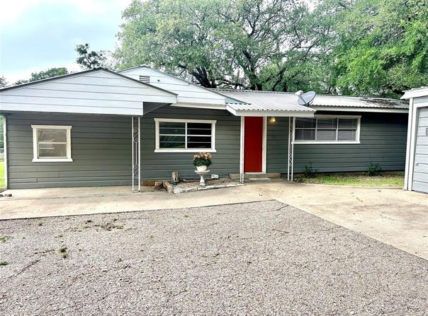 120 County Road 1818, Clifton, TX 76634