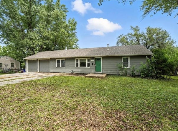 13119 Fuller Avenue, Grandview, MO 64030