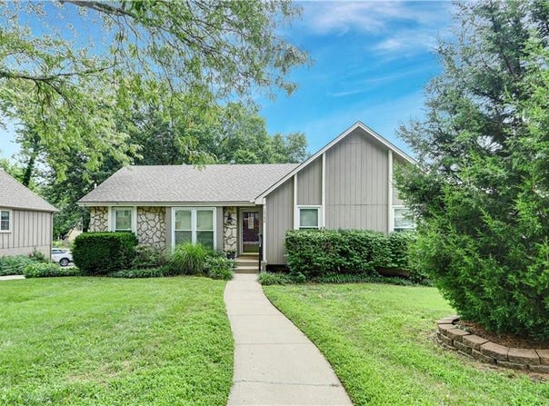 10235 Monrovia Street, Lenexa, KS 66215