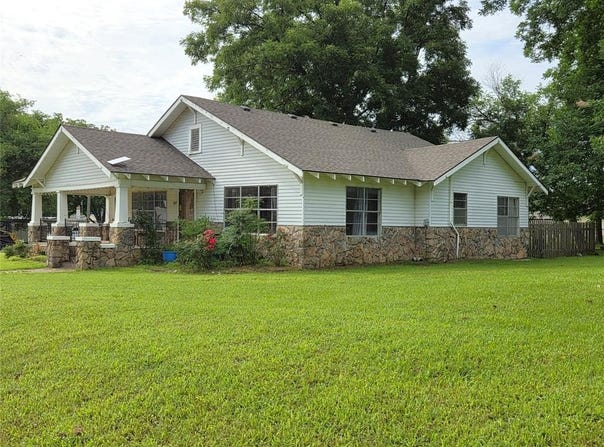 207 E Cedar Street, Calvin, OK 74531