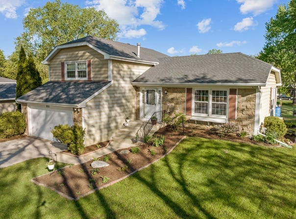 650 BUTTERFIELD Drive, Algonquin, IL 60102