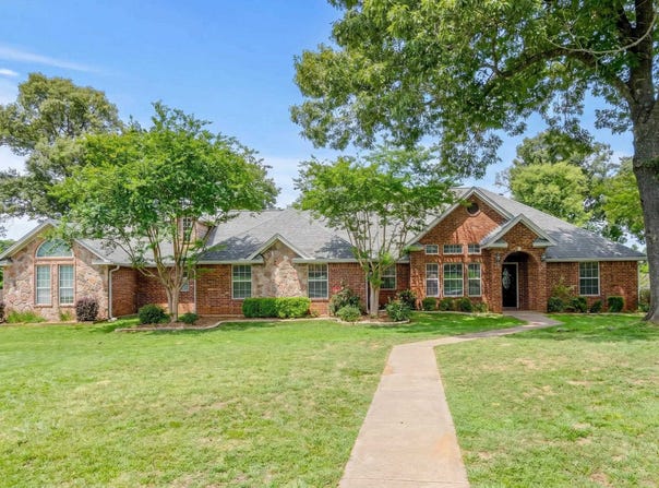 167 E Burton, Longview, TX 75603