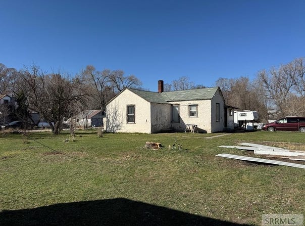 85 S Reynolds Drive, Dubois, ID 83423