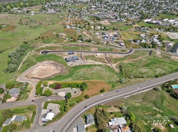 1697 Bennett Hill Drive, Clarkston, WA 99403