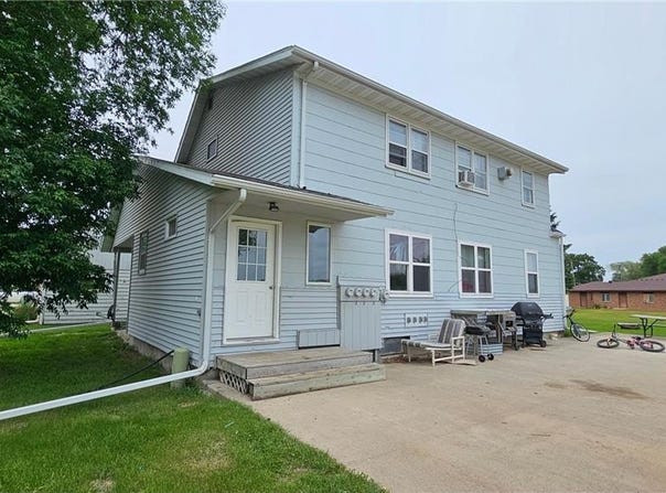 104 5th Avenue S, Wahpeton, ND 58075