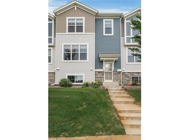 8698 London Circle NE, Blaine, MN 55449