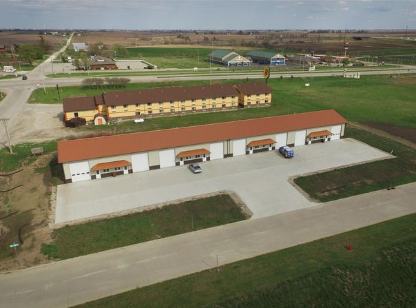 606 Stagecoach Rd Avenue, Grinnell, IA 50112