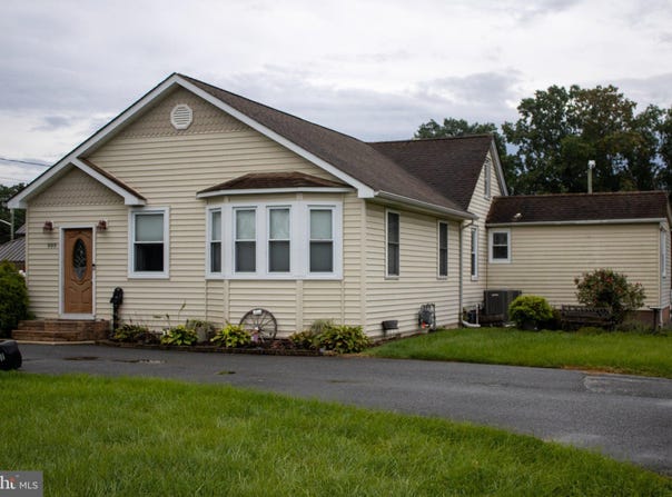 999 W GARDEN Road, VINELAND, NJ 08360