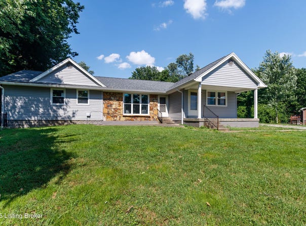 3605 Westmeadow Ct, Louisville, KY 40258