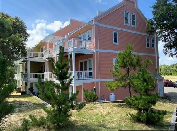 1111 Cambridge Road, Kill Devil Hills, NC 27948