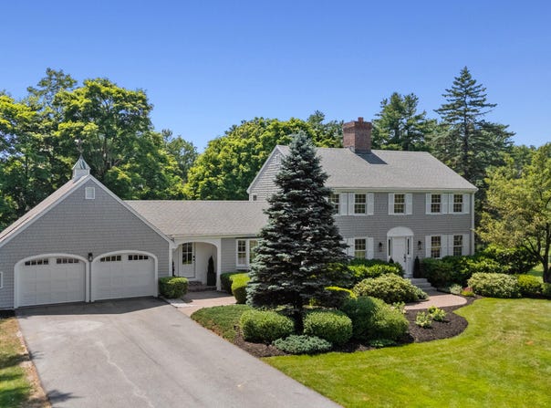 2 Meadow Creek Lane, Falmouth, ME 04105