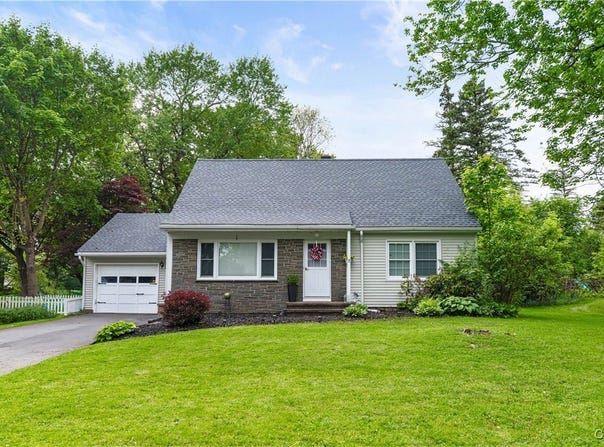 213 Washington Drive, New Hartford, NY 13413