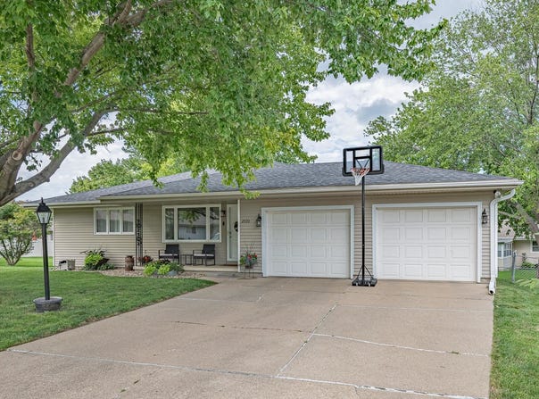 2720 OLEANDER COURT, Sioux City, IA 51106