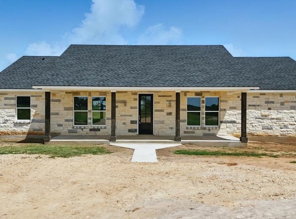 1487 County Road 405 RD, Lexington, TX 78947