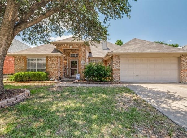 8125 Ross Lake Drive, Fort Worth, TX 76137
