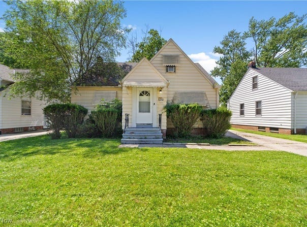 5212 Catherine Street, Maple Heights, OH 44137