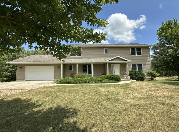 67025 46th Avenue, Hartford, MI 49057