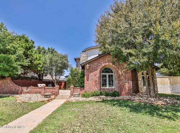 1210 N 15th Street, Wolfforth, TX 79382