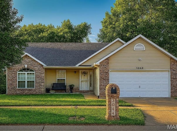 3044 Timber View Drive, High Ridge, MO 63049