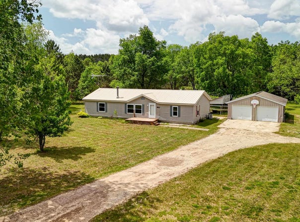 1227 NE Darke Road, Kalkaska, MI 49646