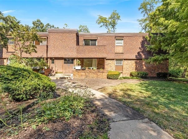 13453 Coliseum Drive, Chesterfield, MO 63017