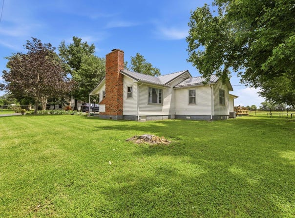 3180 Highway O, Flemington, MO 65650
