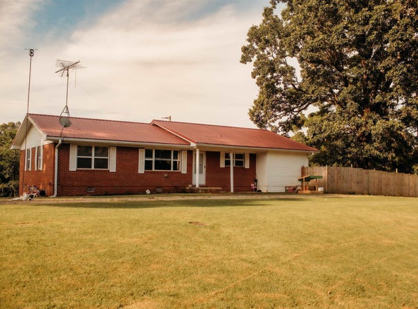 232 County Road 440, Piggott, AR 72454