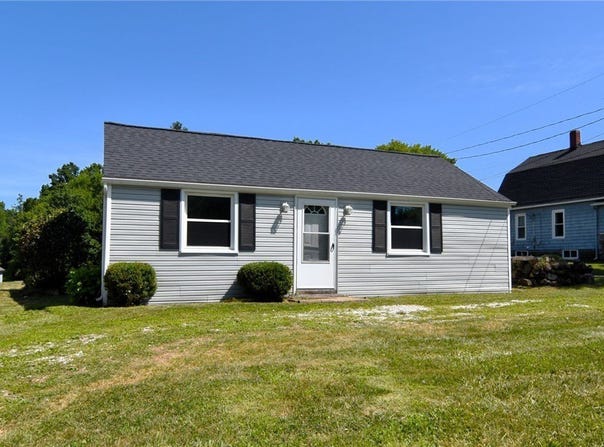 137 W Aurora Road, Northfield Center, OH 44067