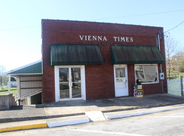 305 & 307 E MAIN Street, Vienna, IL 62995
