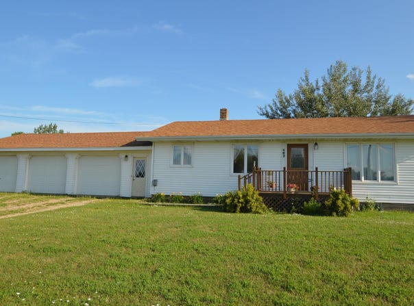 402 Merrill Avenue, Roscoe, SD 57471