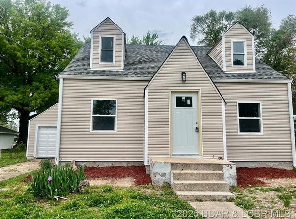 407 Cleveland Street, Versailles, MO 65084