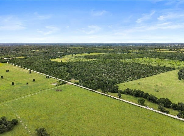288 Charcoal Road, Waelder, TX 78959