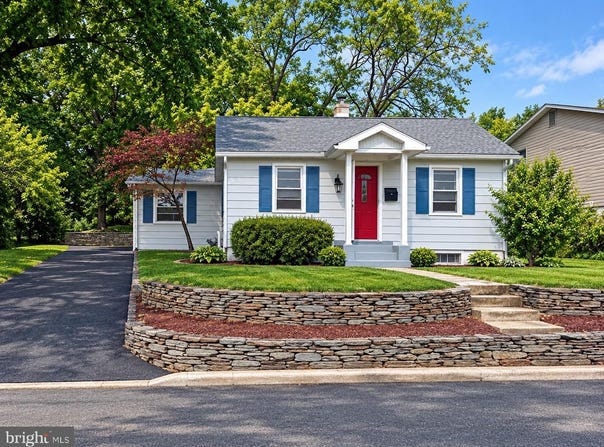 2030 LINCOLN Street, CAMP HILL, PA 17011