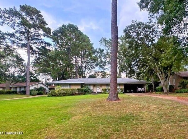 1061 Buckley Drive, Jackson, MS 39206