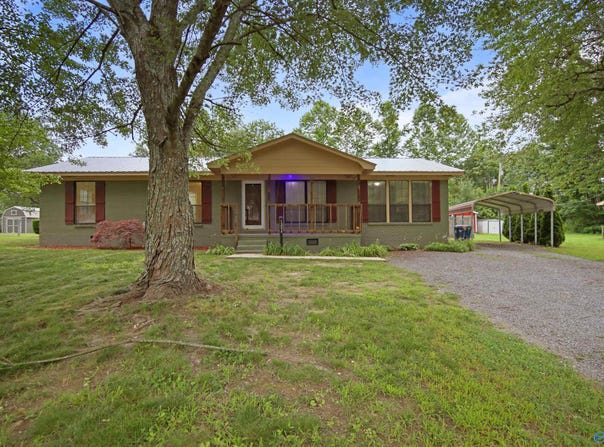 1204 Cedar Creek NE, Arab, AL 35016