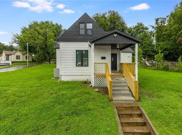 1620 Buchanan Avenue, St Joseph, MO 64501