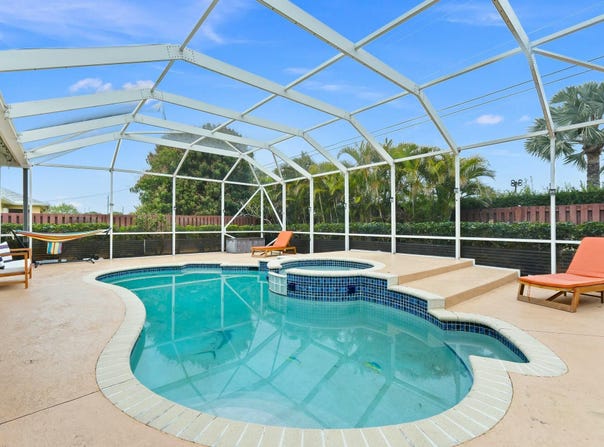 833 SW Janette Avenue, Port Saint Lucie, FL 34953