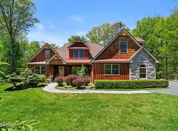127 Timber Lake Drive, Canadensis, PA 18325