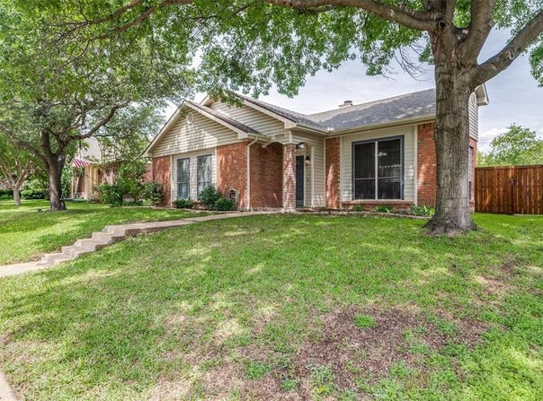 8594 Creekview Drive, Frisco, TX 75034