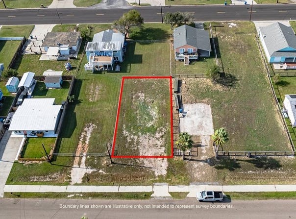1115 S Live Oak, ROCKPORT, TX 78382