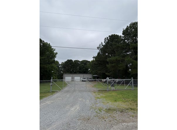1004 Double L Road, White Hall, AR 71602