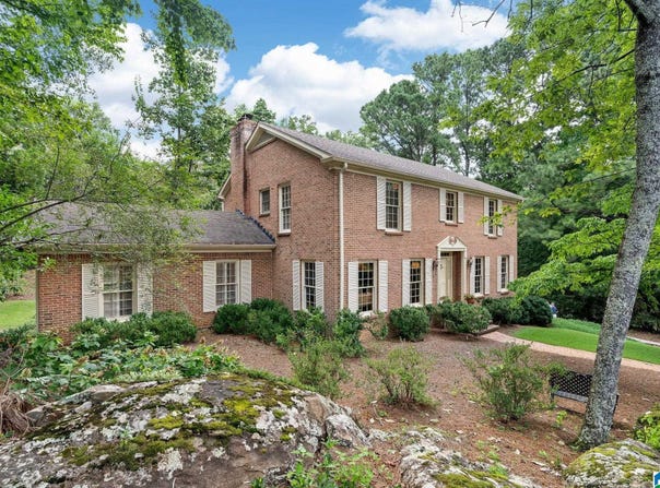 3022 WEATHERTON DRIVE, MOUNTAIN BROOK, AL 35223