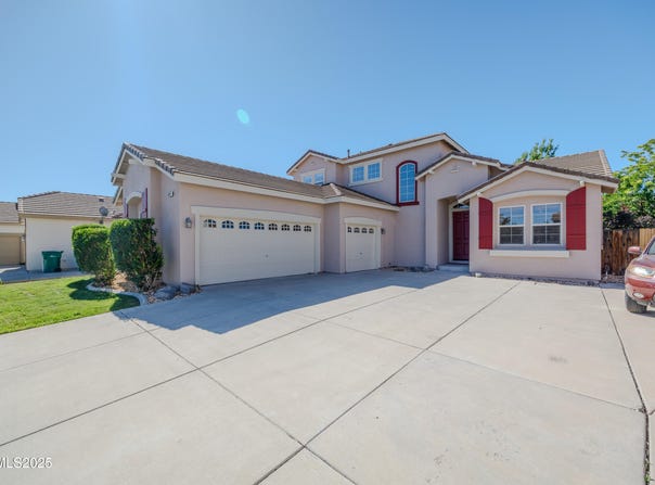 811 Pinchot Pass Court, Sparks, NV 89436