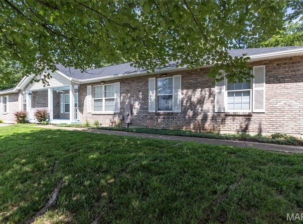 3737 Highland Trace Court, Byrnes Mill, MO 63051