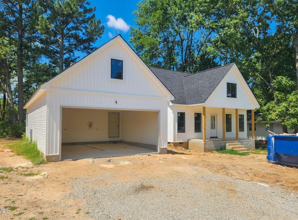 407 W Second Street, Clayton, NC 27520